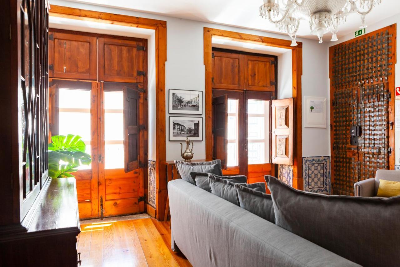 Alfama Terrace Apartment With Authentic XVIII Tiles And Historic Notes 3 Bedrooms & 2 Bathrooms Ac Lisboa Екстериор снимка