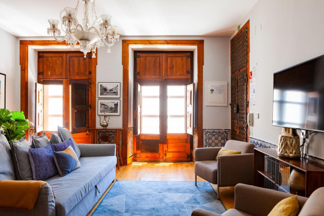 Alfama Terrace Apartment With Authentic XVIII Tiles And Historic Notes 3 Bedrooms & 2 Bathrooms Ac Lisboa Екстериор снимка