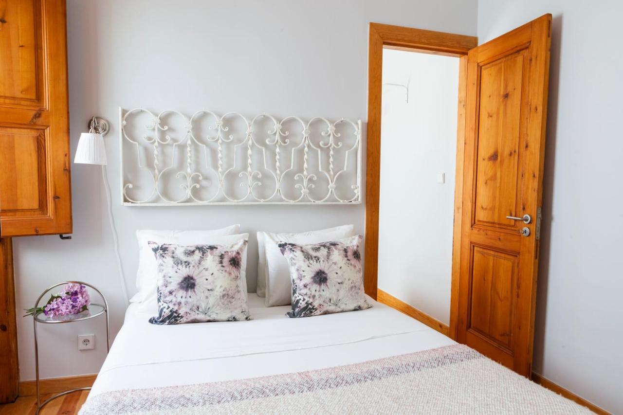 Alfama Terrace Apartment With Authentic XVIII Tiles And Historic Notes 3 Bedrooms & 2 Bathrooms Ac Lisboa Екстериор снимка