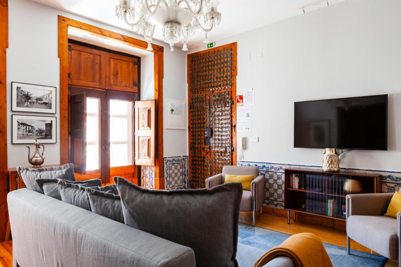 Alfama Terrace Apartment With Authentic XVIII Tiles And Historic Notes 3 Bedrooms & 2 Bathrooms Ac Lisboa Екстериор снимка