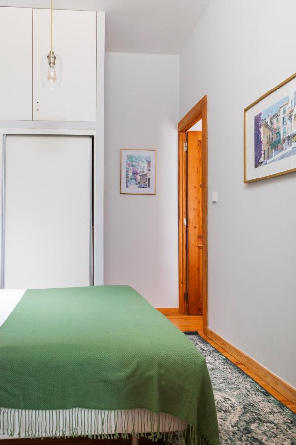 Alfama Terrace Apartment With Authentic XVIII Tiles And Historic Notes 3 Bedrooms & 2 Bathrooms Ac Lisboa Екстериор снимка