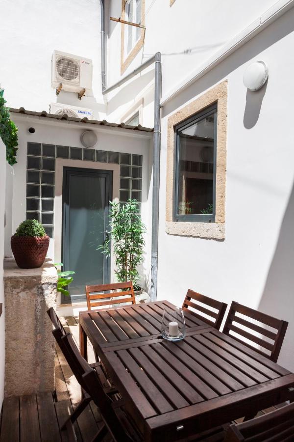 Alfama Terrace Apartment With Authentic XVIII Tiles And Historic Notes 3 Bedrooms & 2 Bathrooms Ac Lisboa Екстериор снимка