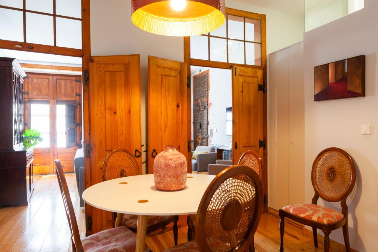 Alfama Terrace Apartment With Authentic XVIII Tiles And Historic Notes 3 Bedrooms & 2 Bathrooms Ac Lisboa Екстериор снимка