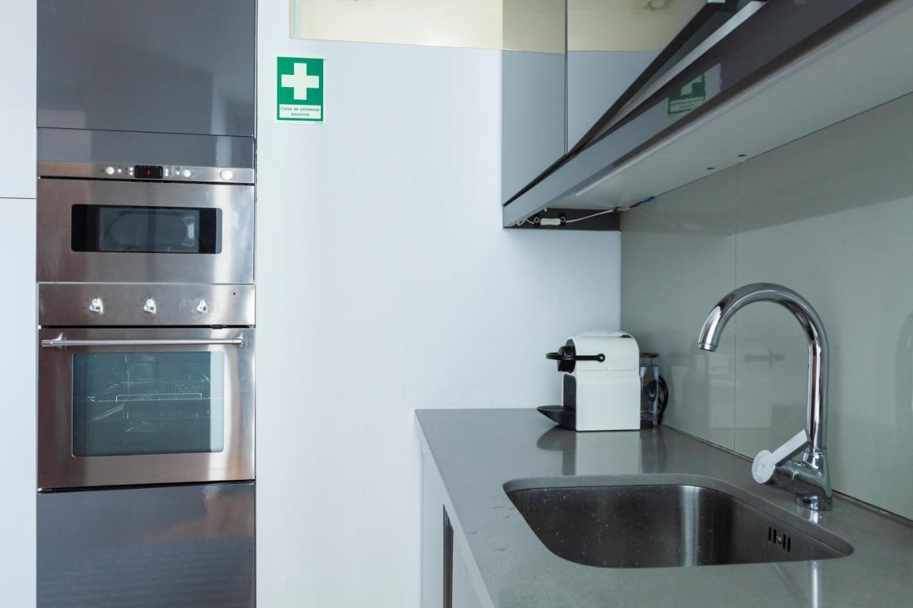 Alfama Terrace Apartment With Authentic XVIII Tiles And Historic Notes 3 Bedrooms & 2 Bathrooms Ac Lisboa Екстериор снимка